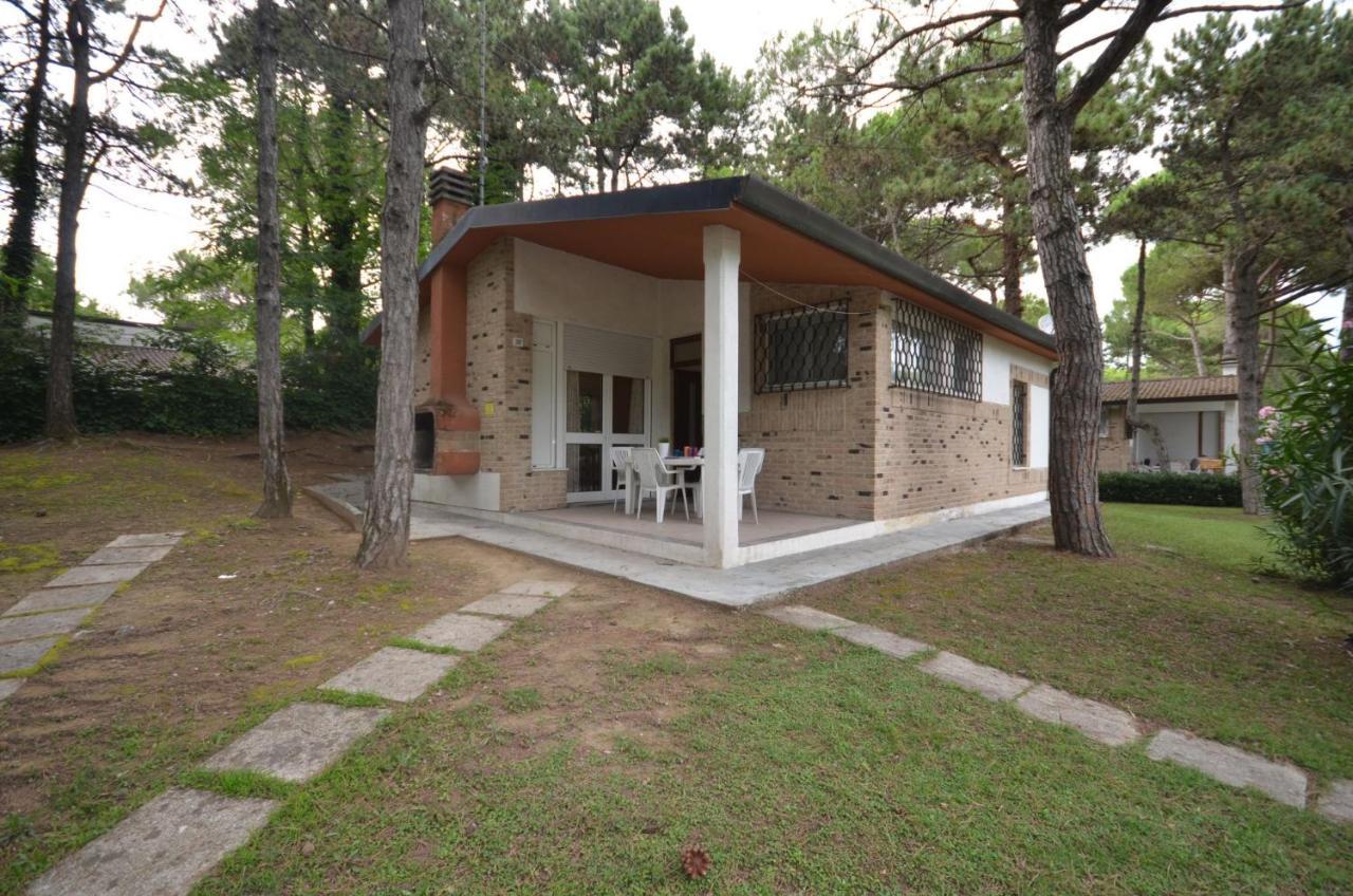 Villaggio Laura Lignano Sabbiadoro Bagian luar foto